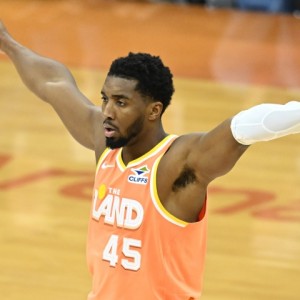 开云体育网址-你是真滴强！米切尔凭一己之力带队取胜 全场怒轰45分4板4助