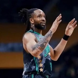 kaiyun-CBA积分榜最新排名！上海逆袭广东杀回第2：辽篮被联手踢到第12